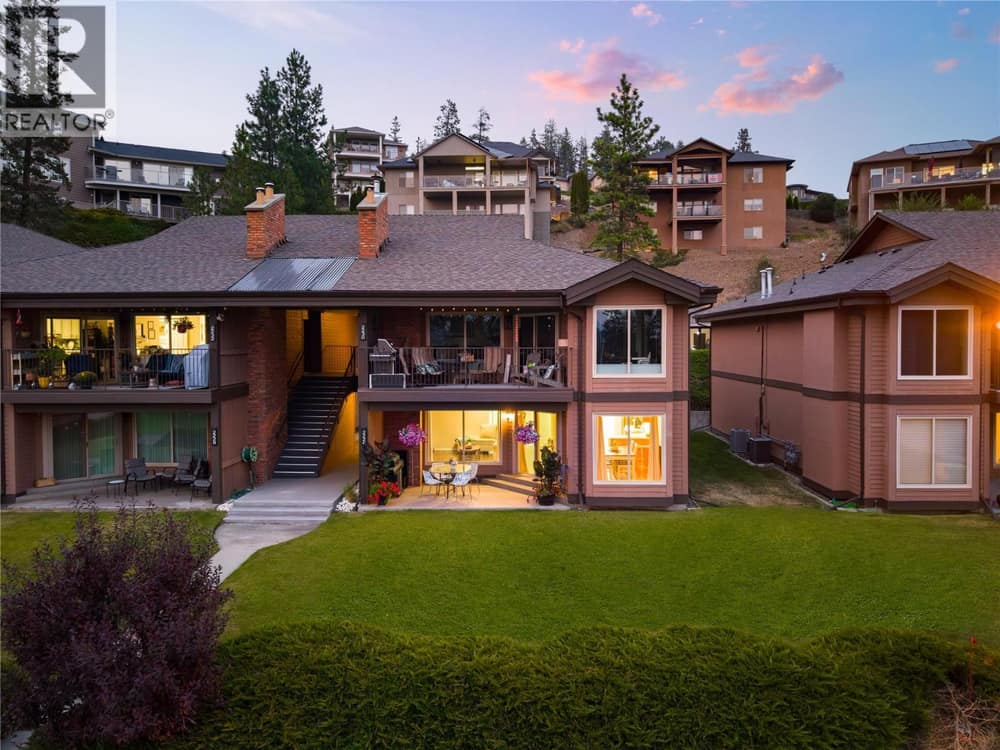 Exterior Twilight Photo