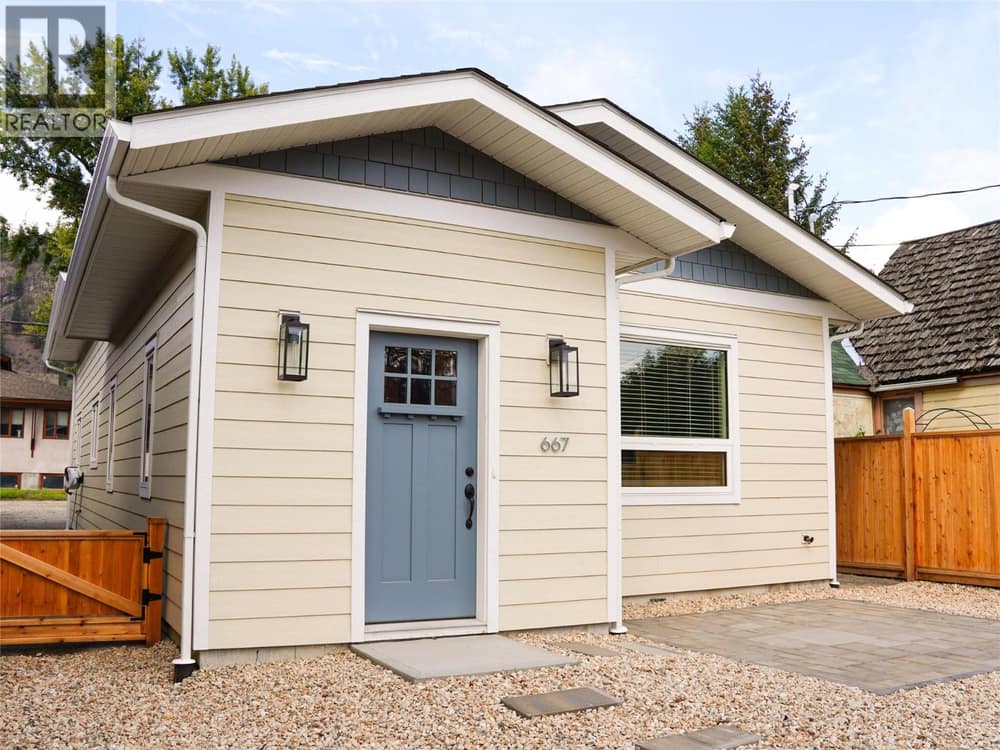 667 72nd Avenue, Grand Forks