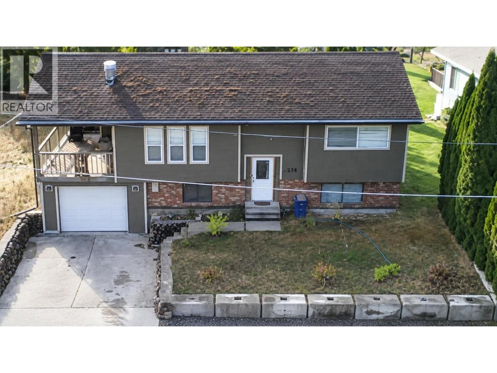 218 10TH Avenue NW, Nakusp