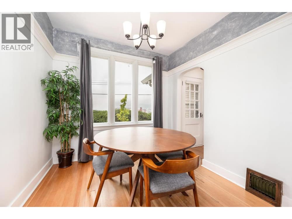 Classic dining room