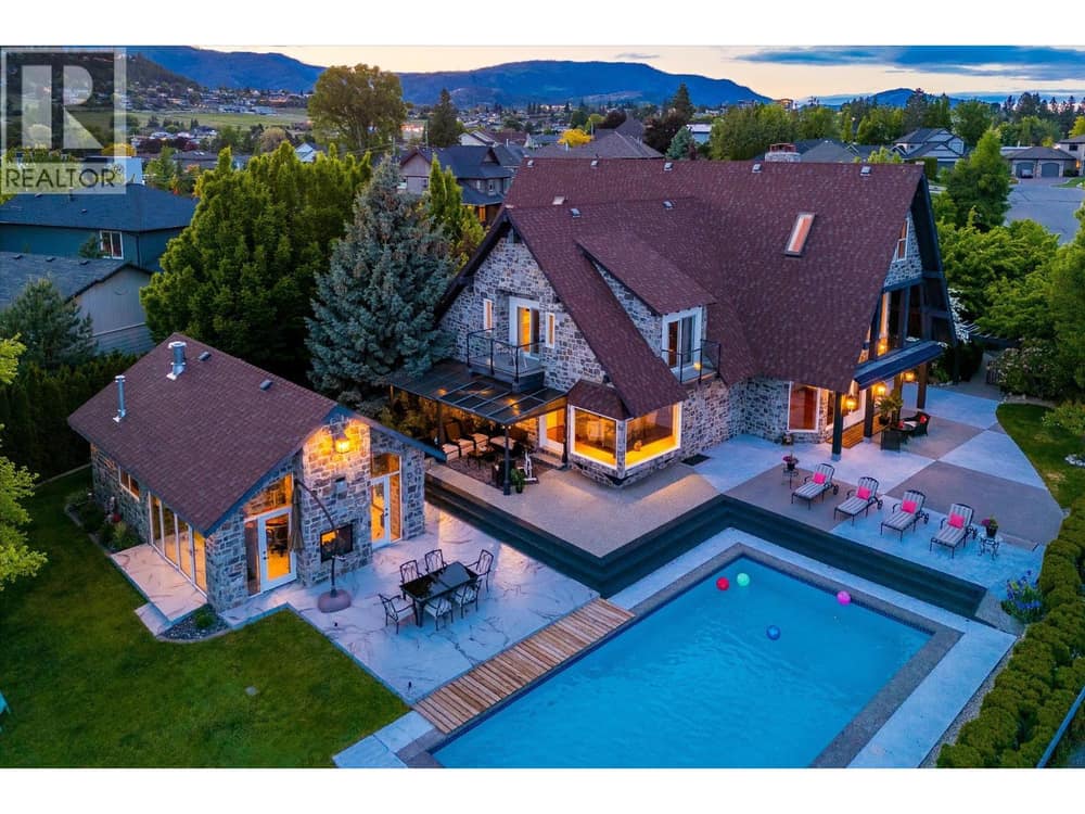 3105 Thacker Drive Unit# 7, West Kelowna