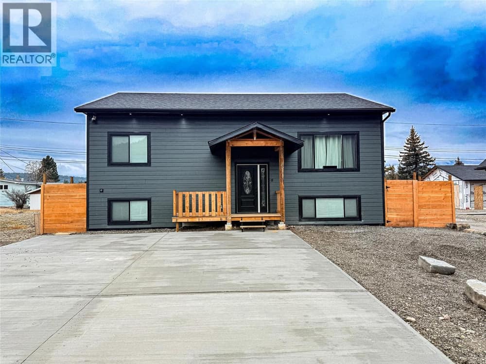 8779 Mountain View Street, Canal Flats