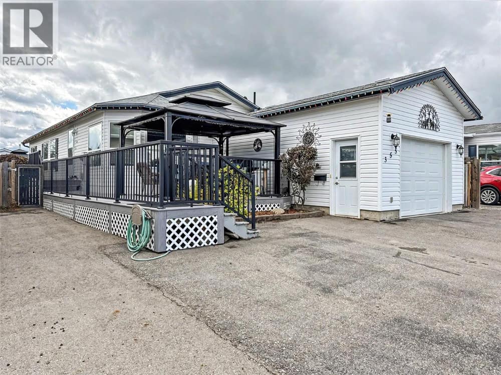 355 MISSION Crescent, Cranbrook