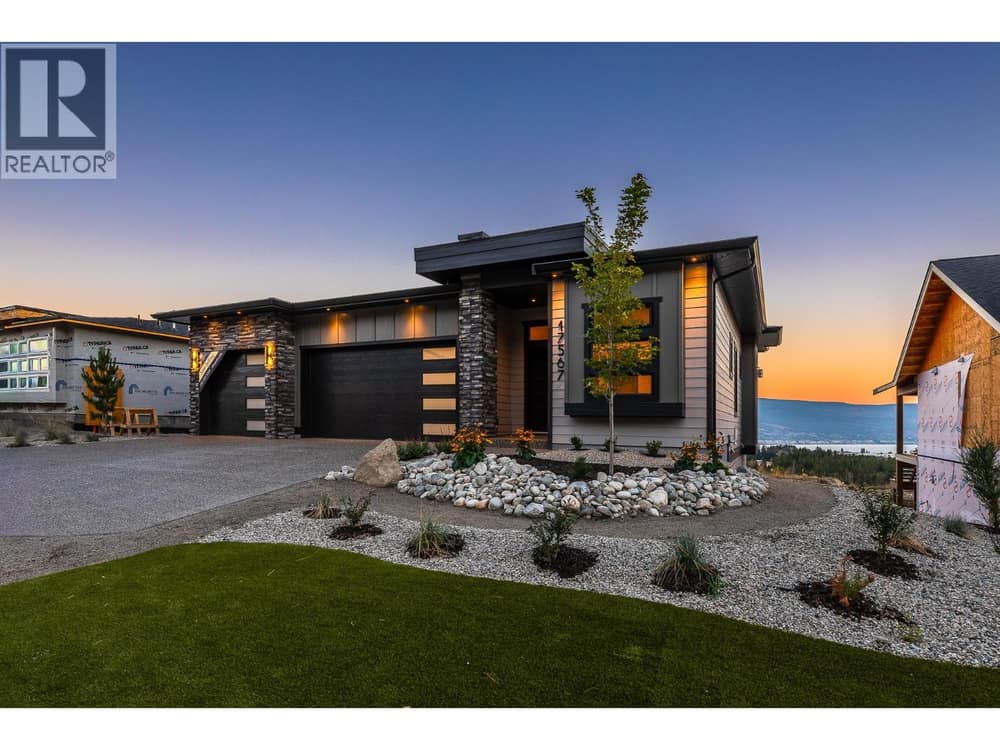 17567 Dickinson Place, Summerland