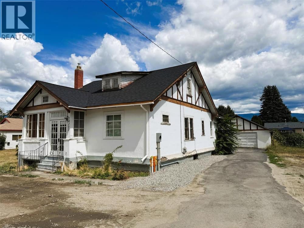 14207 Victoria Road N, Summerland