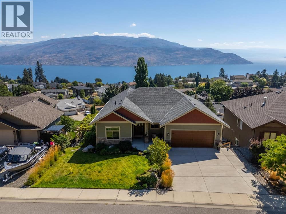 6112 Seymoure Avenue, Peachland
