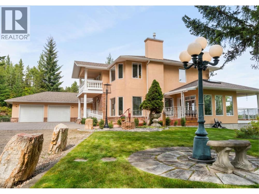 3801 65 Street NW, Salmon Arm