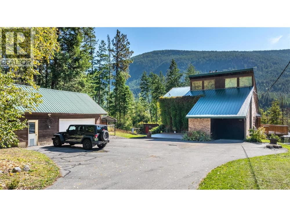 4681 GOAT RIVER  N Road, Arrow Creek