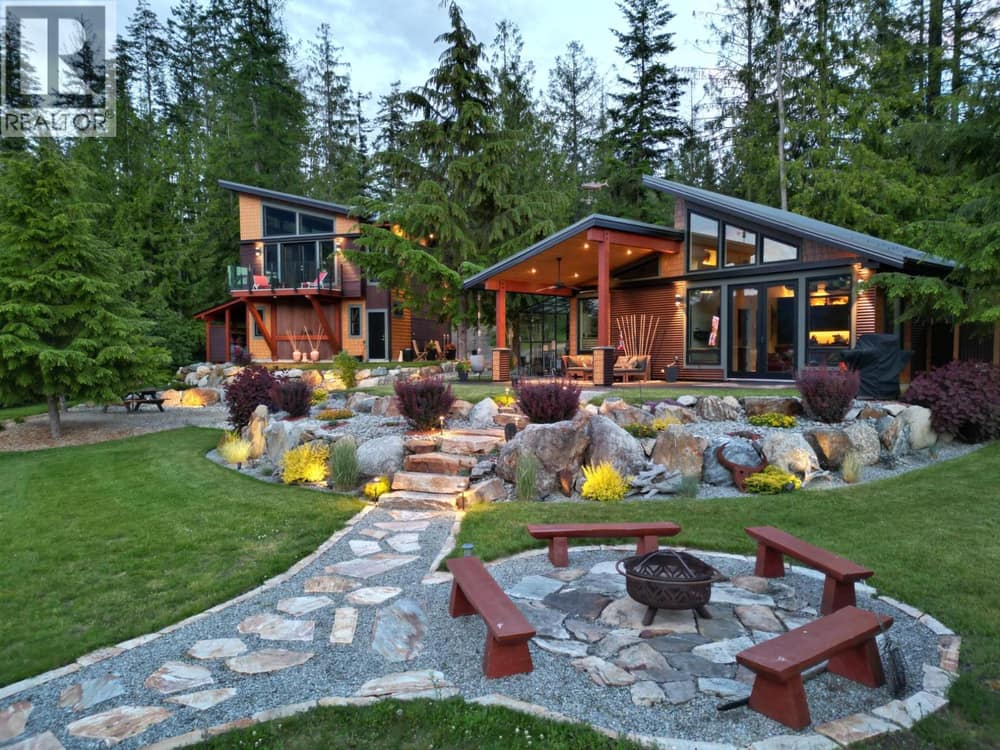 179 KOOTENAY LAKE Road, Procter