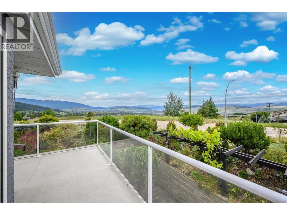 Okanagan Lake and Kalamalka Lake views from the awesome deck