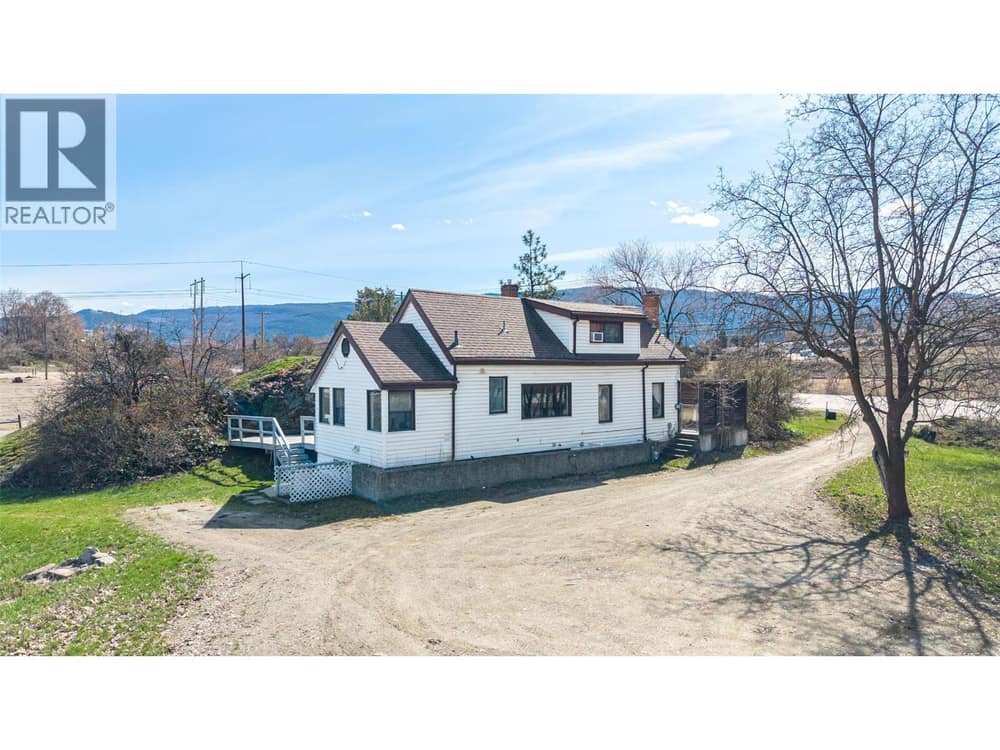 10091 Hwy 6. Home and 4.64 acres