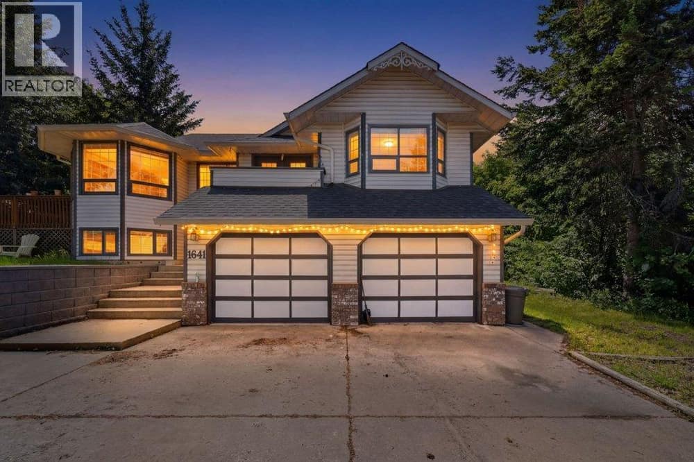1641 17 Street SE, Salmon Arm