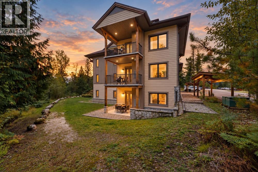 16310 WOOLGAR Road Unit# 216, Crawford Bay
