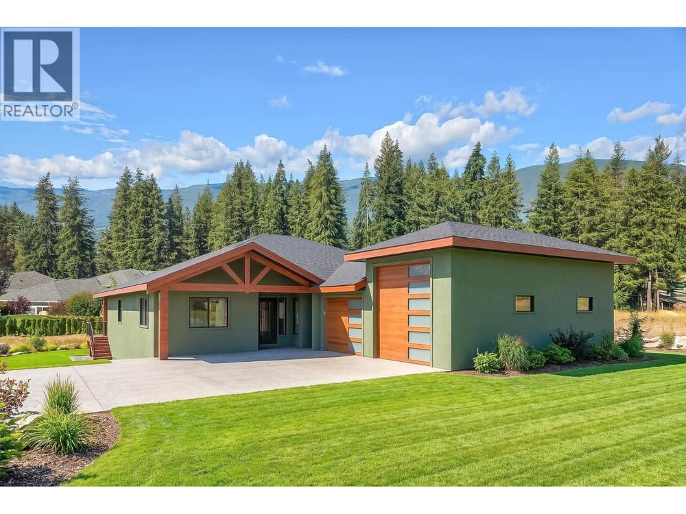 4160 20 Street NE, Salmon Arm
