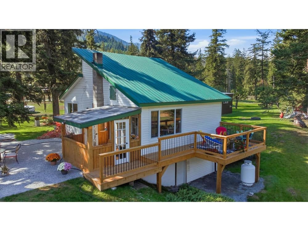 1385 6 Highway, Cherryville