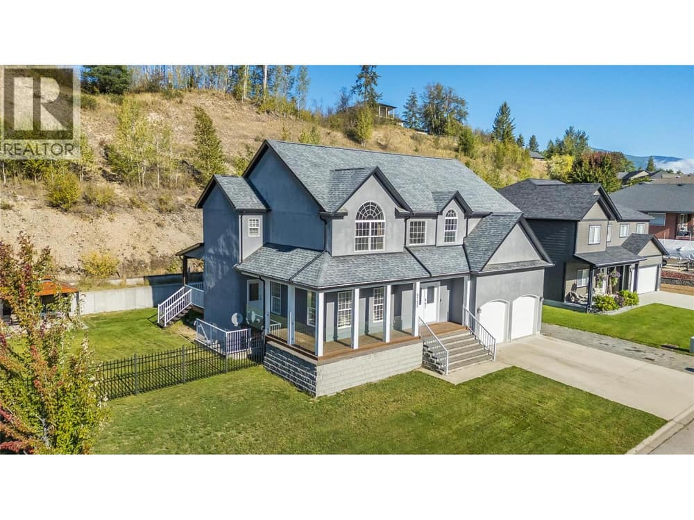 3732 5th Avenue, Castlegar