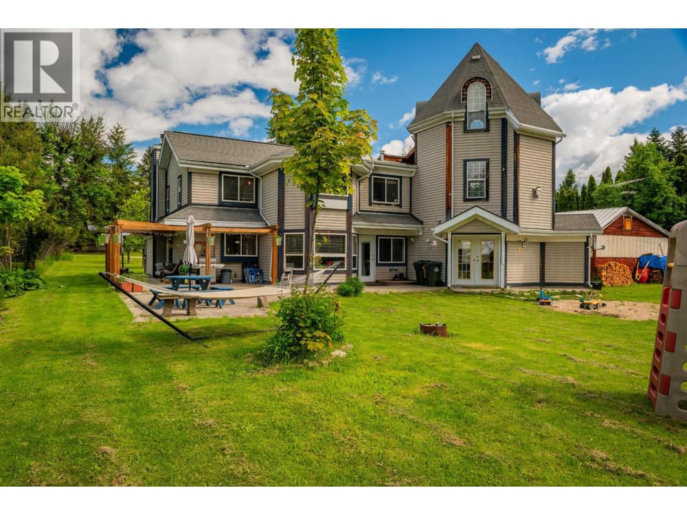 3452 CEMETERY Road, Krestova