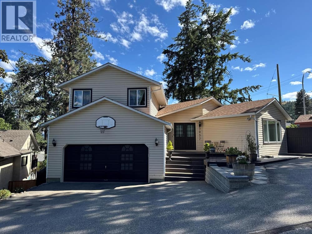 3037 Country Hills Lane, West Kelowna