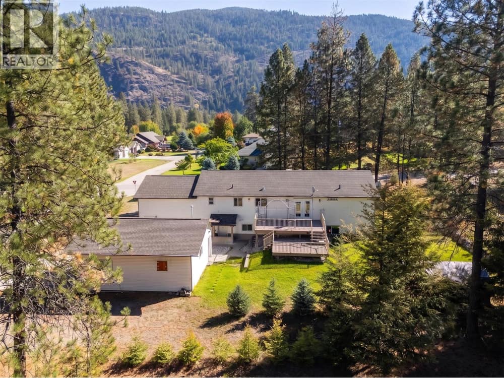 1261 Main Street, Christina Lake