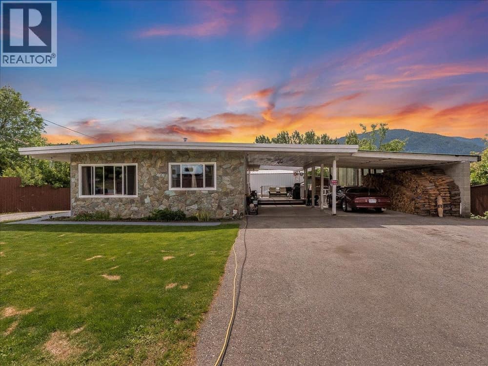 609 201st Avenue, Castlegar