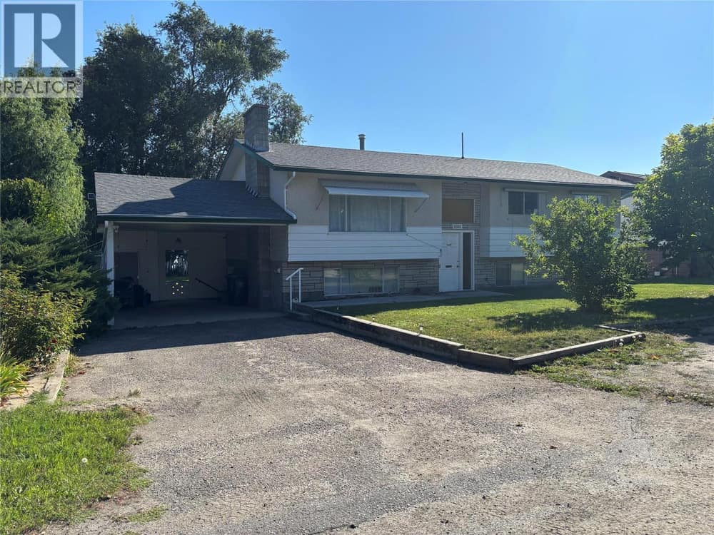 645 Pinetree Road, Kelowna