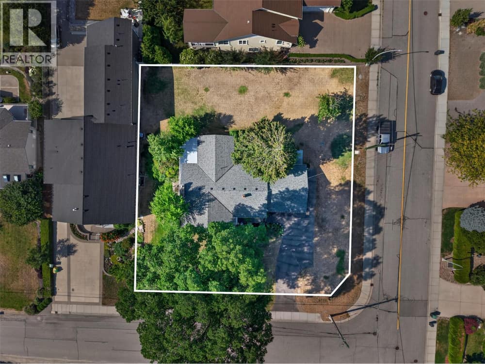 Large Corner Lot!