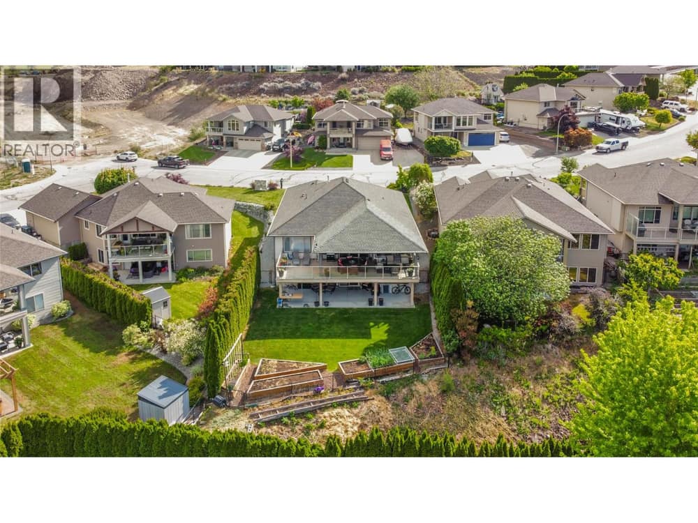 Super private yard