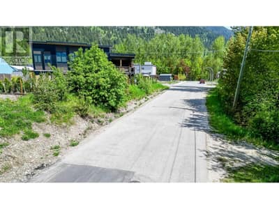 307 Humbert Street, Revelstoke