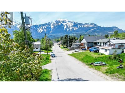 307 Humbert Street, Revelstoke