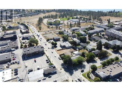 2441 Dobbin Road, West Kelowna