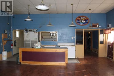 93 5TH  NW Avenue, Nakusp