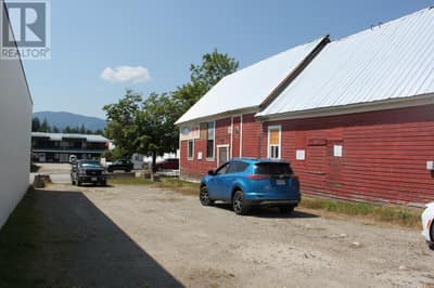 93 5TH  NW Avenue, Nakusp