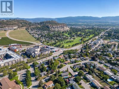 727 Glenburn Street, Kelowna