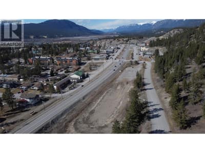 7585 REDSTREAK Road, Radium Hot Springs