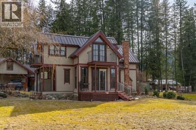 305 Bellevue Street, New Denver