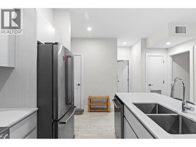 1925 Enterprise Way Unit# 311, Kelowna