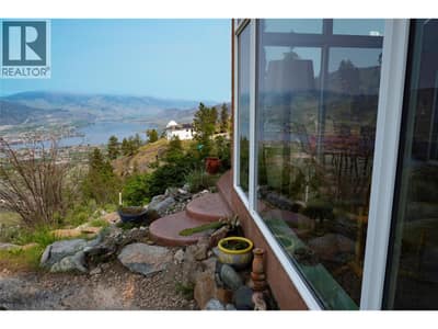 1200 HWY 3, Osoyoos