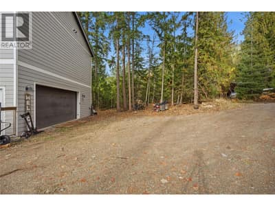 7636 Mountain Drive, Anglemont