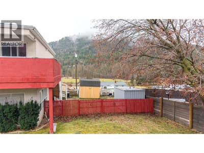 5683 97 Highway, Falkland