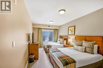 16310 WOOLGAR Road Unit# 1/4 Share of 223, Crawford Bay