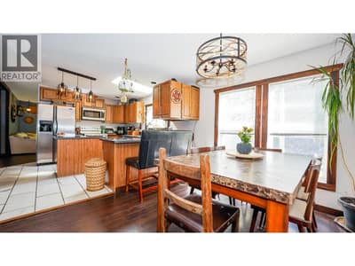 1740 Illecillewaet Road, Revelstoke