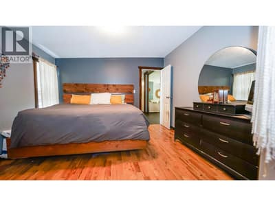 1740 Illecillewaet Road, Revelstoke