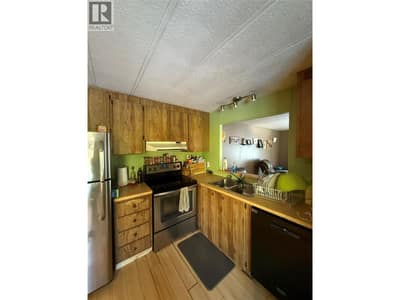 1925 Mcdaniels Road, Castlegar