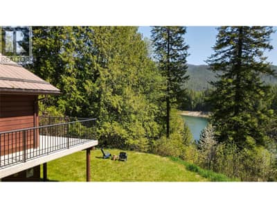 5949 Slocan River Road, Appledale
