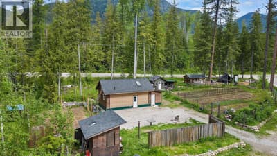 16317 BOWE Road, Crawford Bay