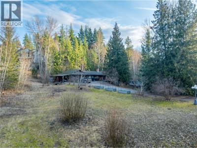 2486 Centennial Drive, Blind Bay
