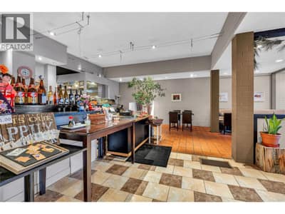 9917 Main Street, Summerland