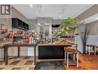 9917 Main Street, Summerland