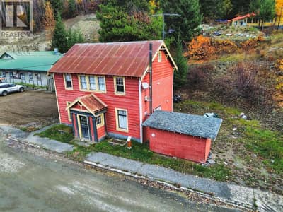 3880 Pioneer Road, Bralorne