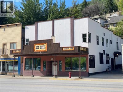 764 ROSSLAND Avenue, Trail